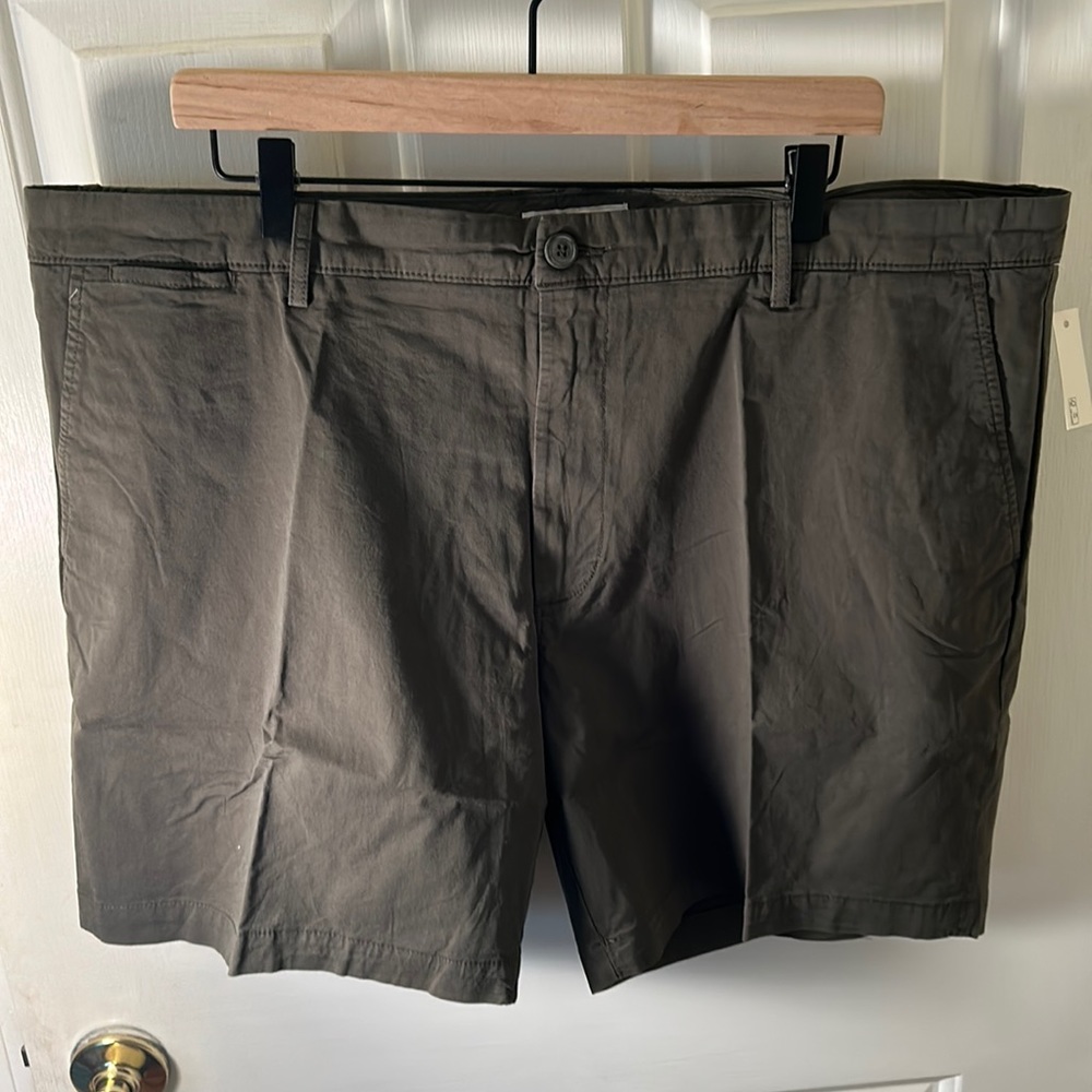 Goodthreads Men's Slim-Fit 7" Flat-Front Comfort Stretch Chino Short Olive 42